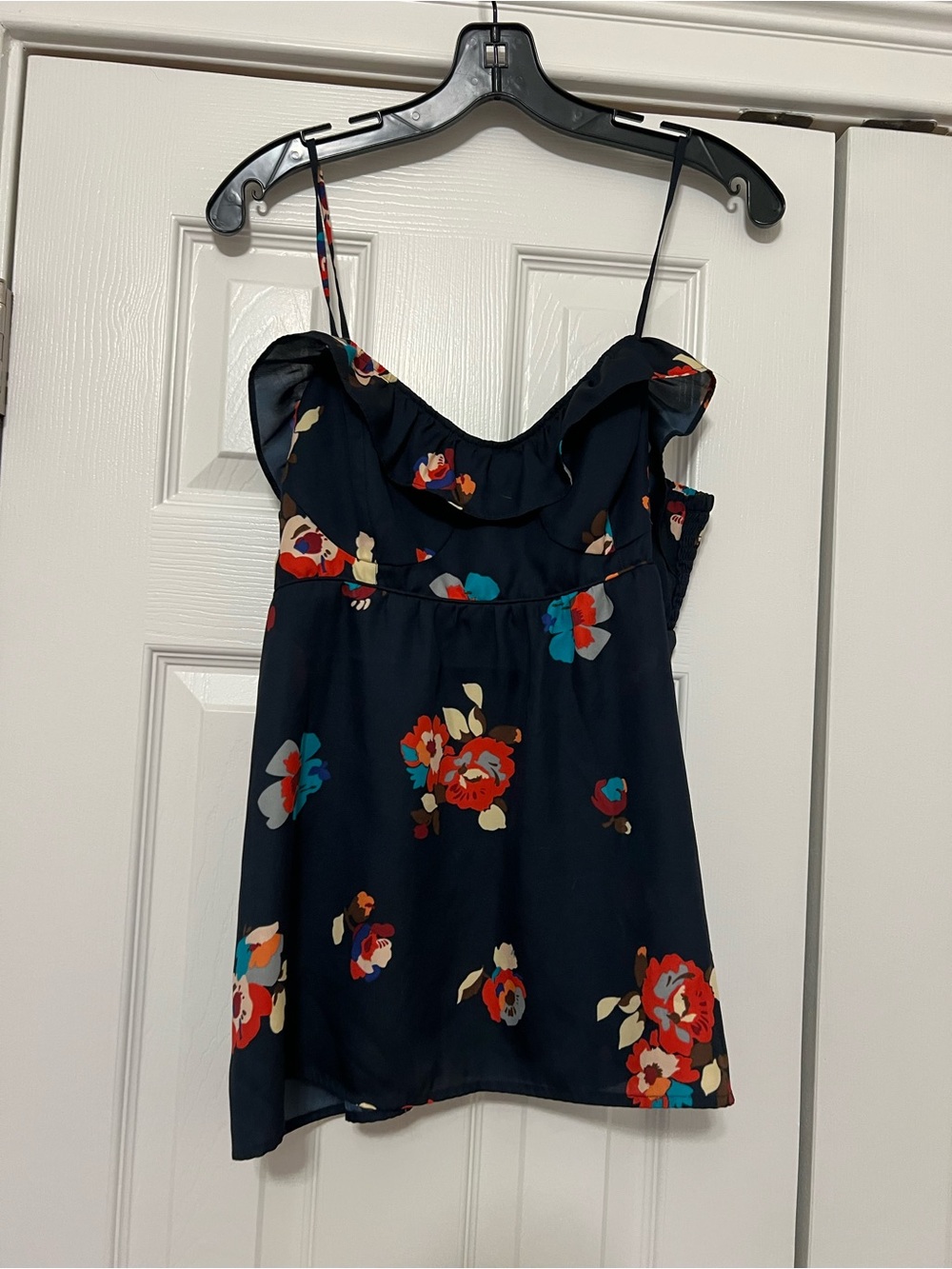 American Eagle Outfitters Navy Floral Ruffle Cami with Red & Teal Accents size L